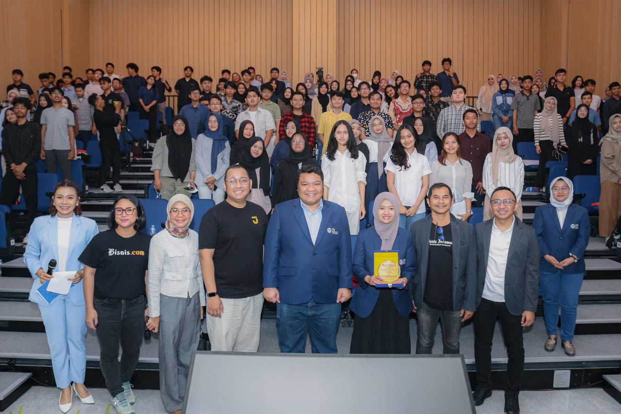Bank Jago Motivasi Mahasiswa ITS Sigap Hadapi Tantangan Finansial dan Dunia Kerja